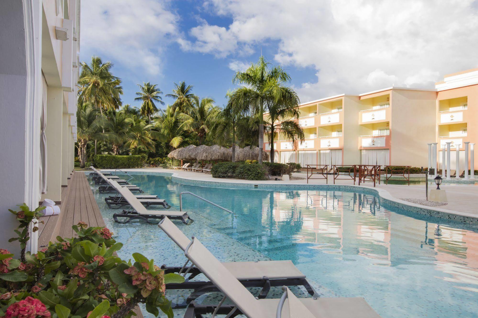 Methode operatie kalf HOTEL GRAND PALLADIUM ROYAL SUITES TURQUESA EL CORTESITO 5* (Dominican  Republic) - from US$ 535 | BOOKED